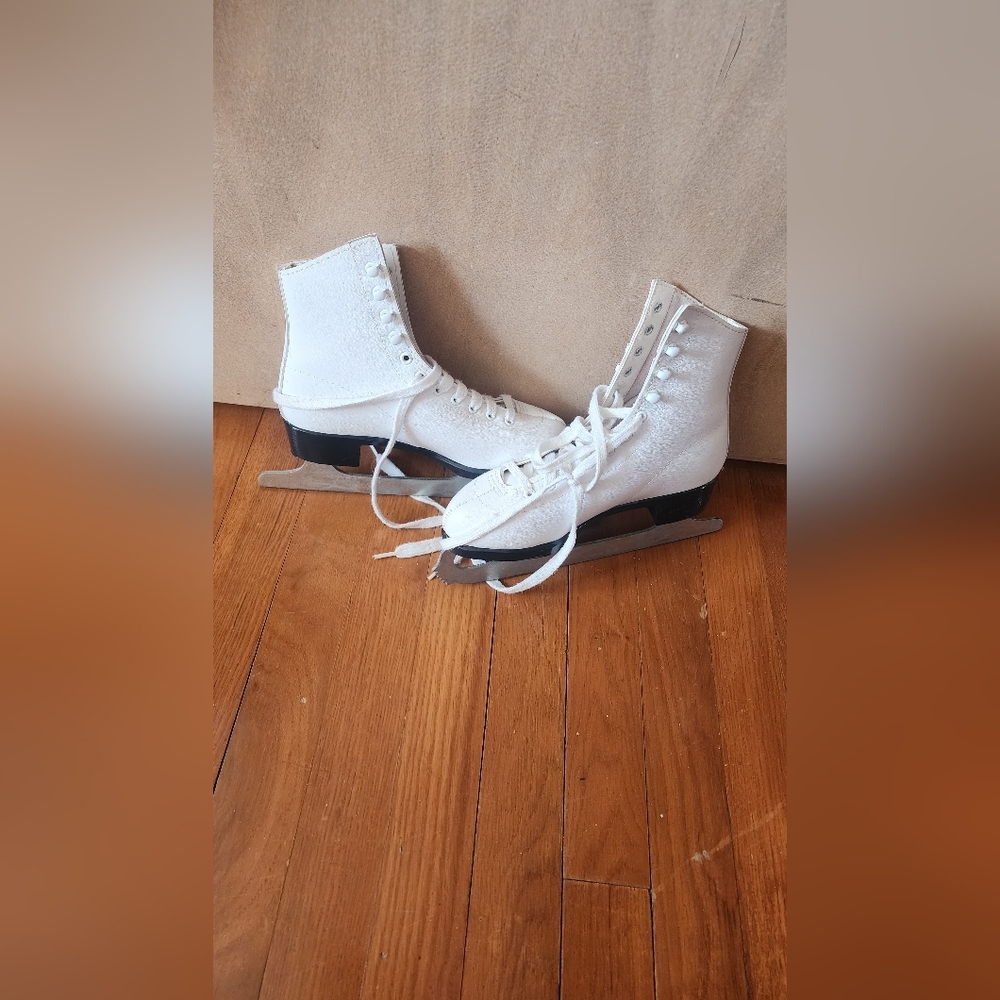 Lange White Women's Ice Skates - Picture 3 of 4